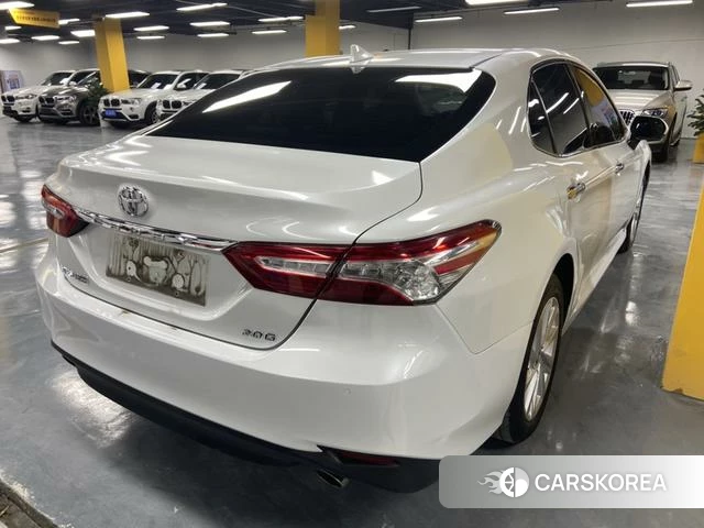 Toyota Camry 2022 Белый из Китая, фото 5