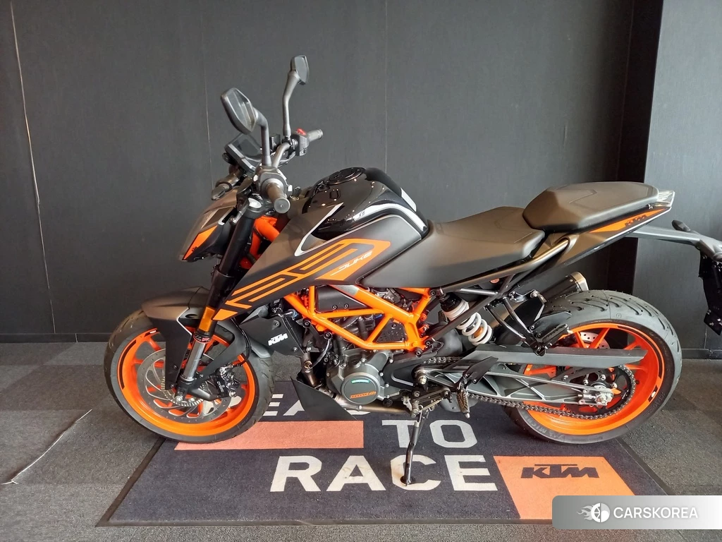Проданный KTM 125 DUKE 2022 из Японии, фото 2
