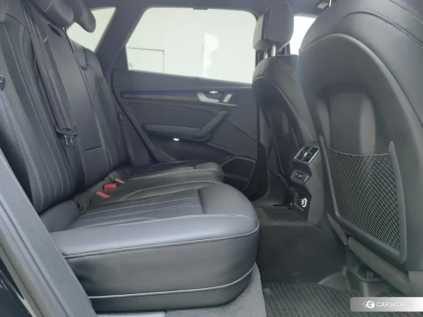 Audi Q5L id 4589308 из Китая 12
