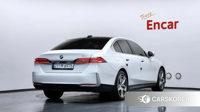 BMW 5 Series (G60) id 4528111 из Кореи 12