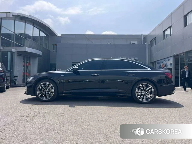 Audi A6L 2025 Черный из Китая, фото 2