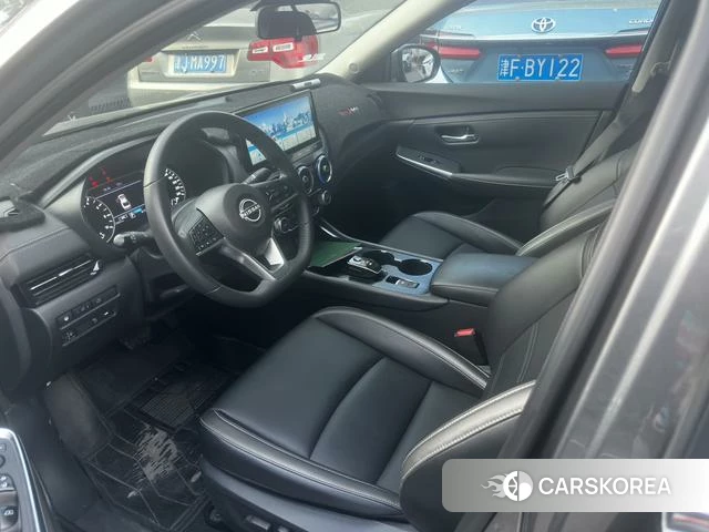 Nissan Xuan Yi 2023 Серебристо-серый из Китая, фото 3