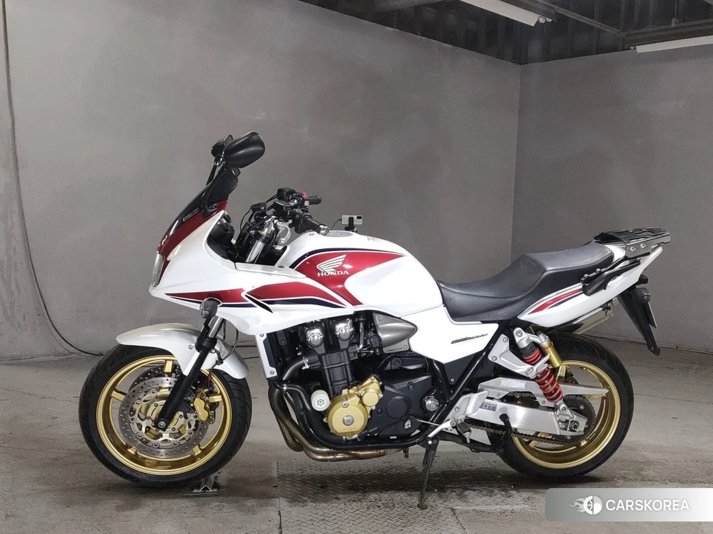 Проданный Honda CB1300SF BOLDOR 2013 из Японии