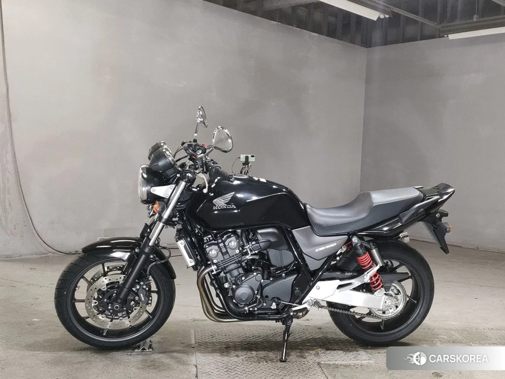 Проданный Honda CB400SF 2020 из Японии, фото 2