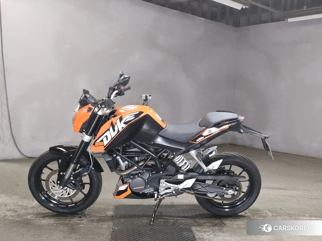 Проданный KTM 200 DUKE 2012 из Японии, фото 2