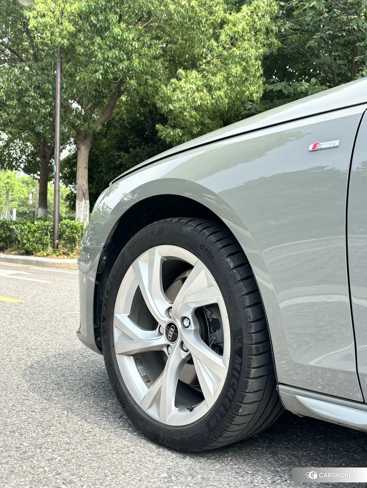 Audi A4 (import) 2020 Серебристо-серый из Китая, фото 5