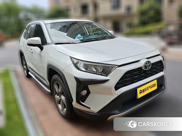 Toyota RAV4 Rongfang 2022 Белый из Китая, фото 2