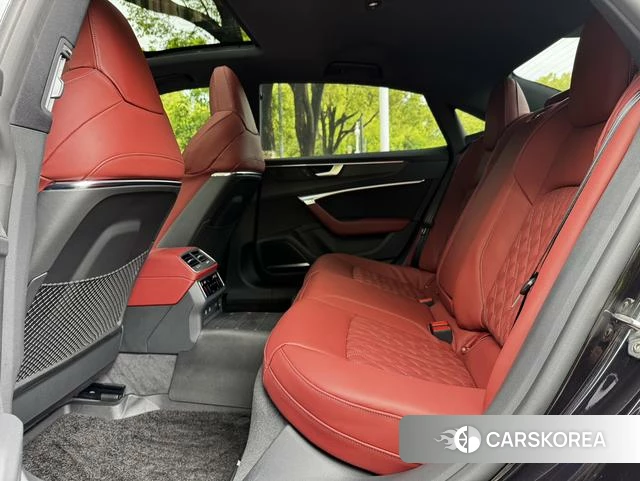 Audi A7L id 4307267 из Китая 9