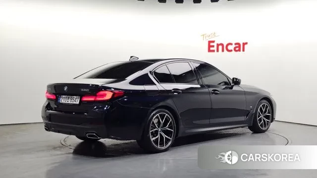 BMW 5 Series (G30) id 3508154 из Кореи 12