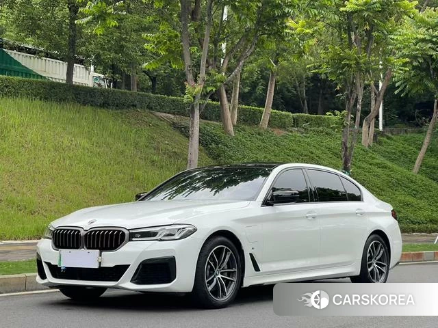 BMW 5 series PHEV 2022 Белый из Китая, фото 2