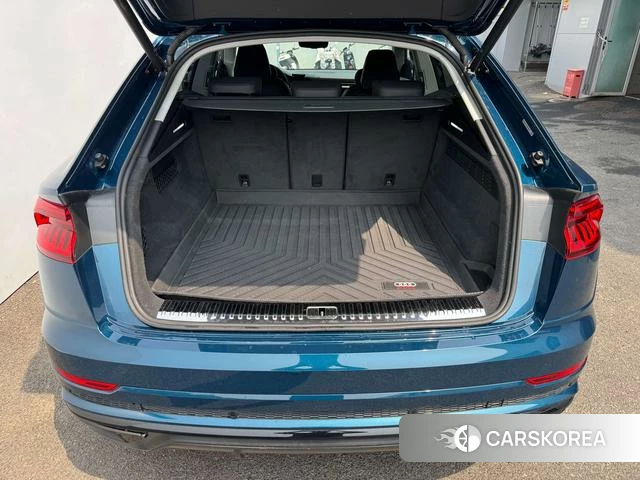 Audi Q8 2021 Синий из Китая, фото 4