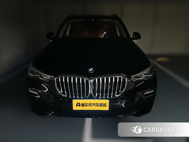 BMW X5 (imported) 2021 Черный из Китая, фото 2
