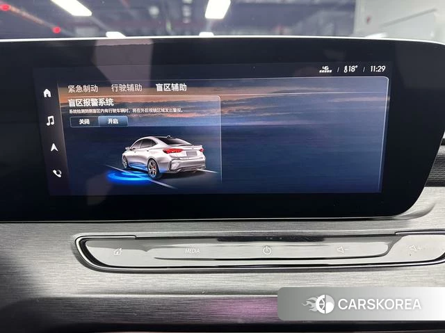 Buick Weilang id 4207335 из Китая 12