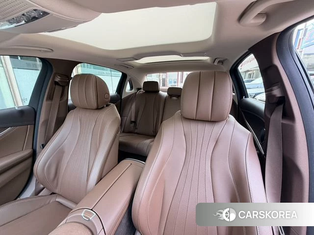 Mercedes-Benz E-class id 4264833 из Китая 10