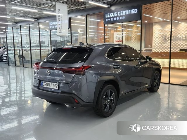 Lexus UX300h id 4644897 из Кореи 11