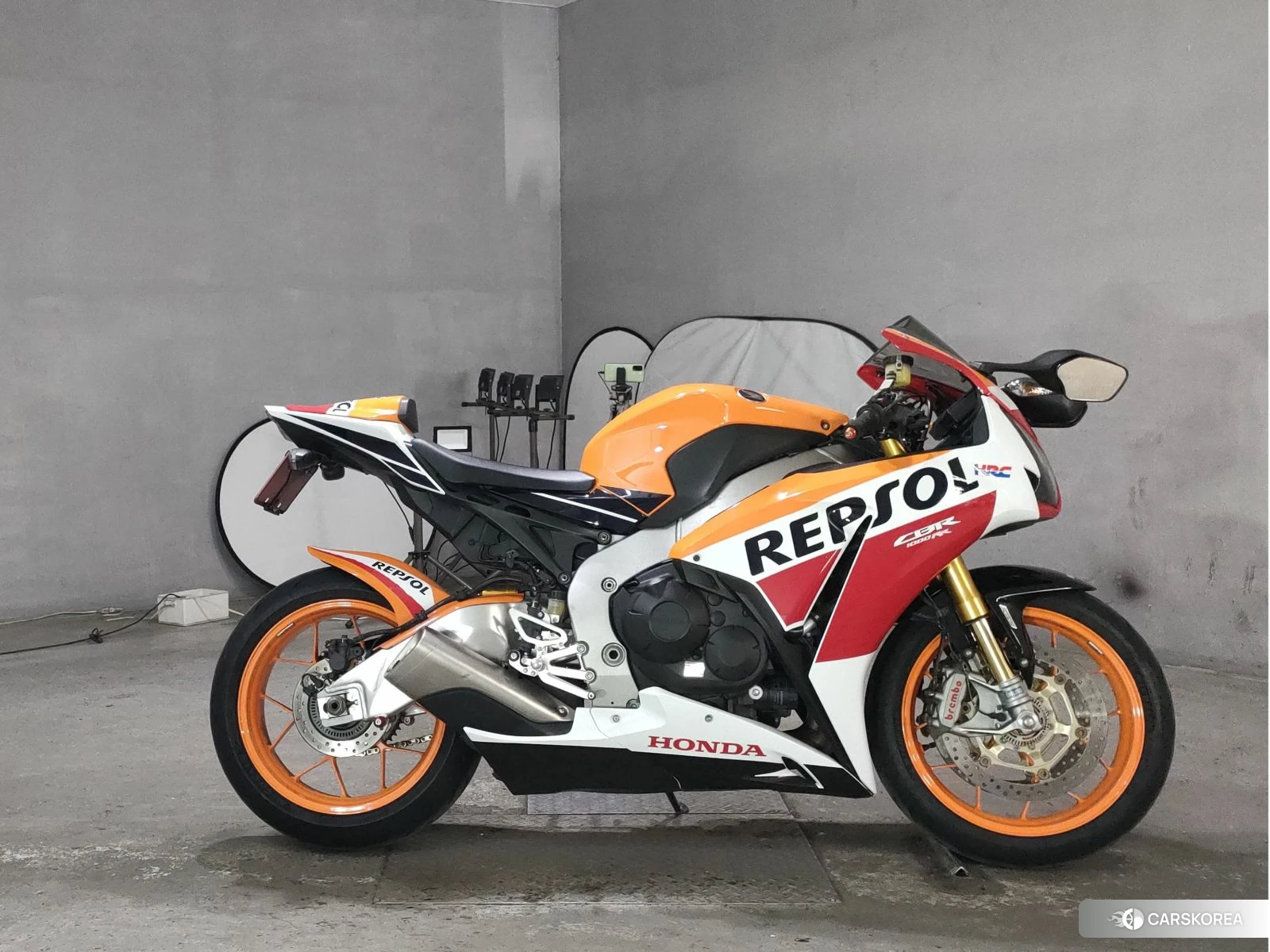 Проданный Honda CBR1000RR id 3947364 из Японии, фото 3