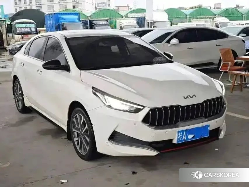 Kia K3 2022 Белый из Китая, фото 2