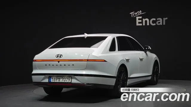 Hyundai Grandeur Hybrid (GN7) id 2703082 из Кореи 12