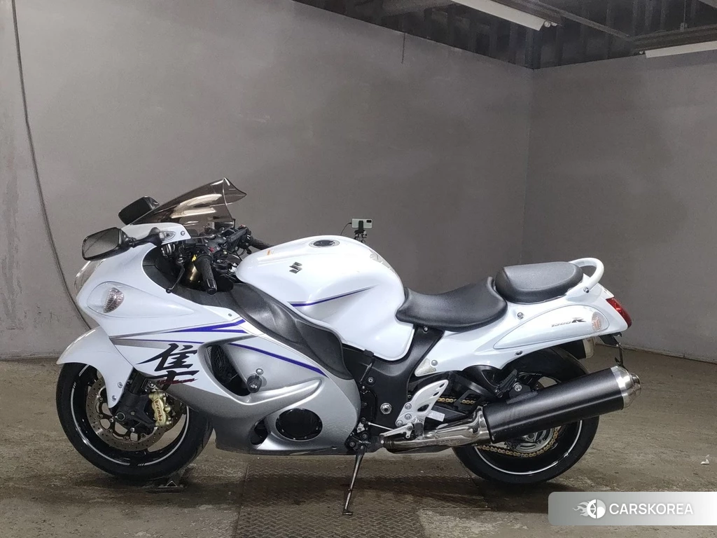 Проданный Suzuki GSX1300R HAYABUSA 2017 из Японии, фото 2