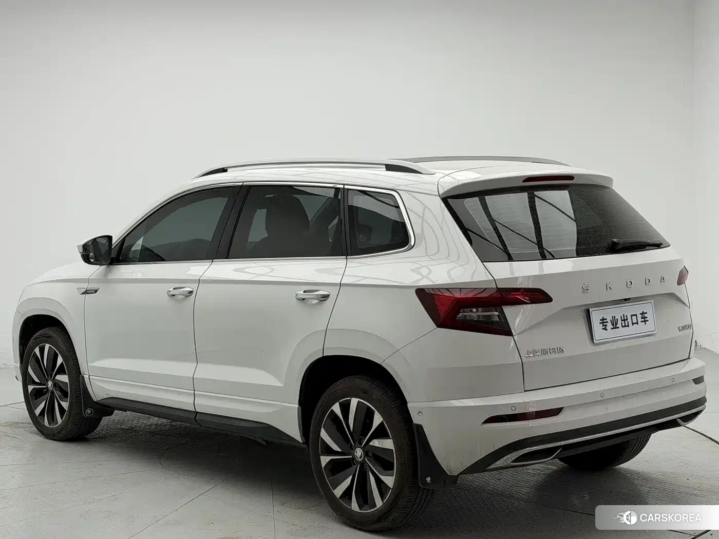 Skoda Karoq 2024 Белый из Китая, фото 5