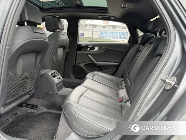 Audi A4L id 4299589 из Китая 12