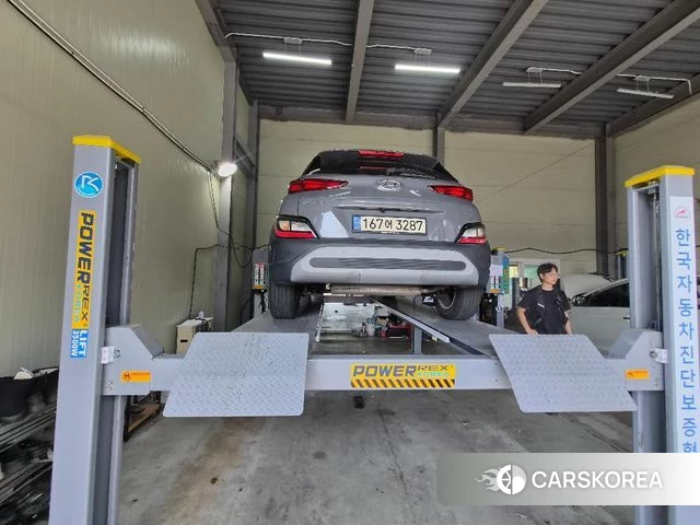Hyundai The New Kona 2022 Серебристо-серый из Кореи, фото 2