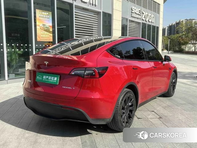 Tesla Model Y 2021 Красный из Китая, фото 2