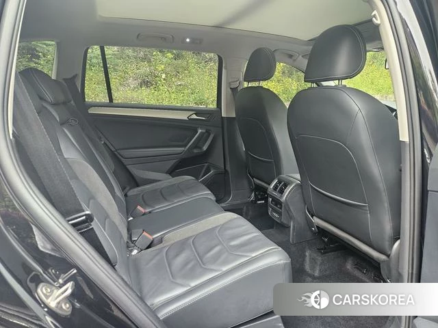 Volkswagen Tiguan L 2021 Черный из Китая, фото 2