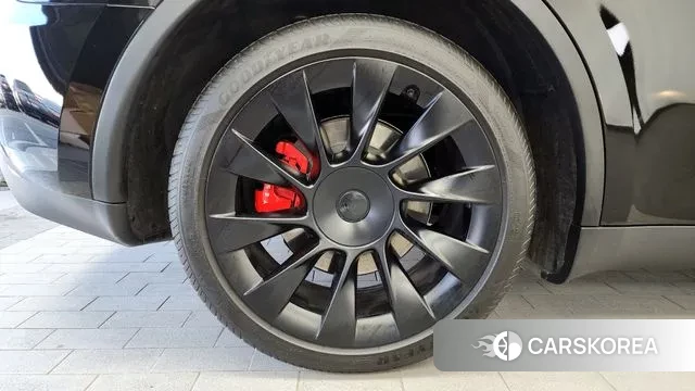 Tesla Model Y id 3492323 из Кореи 9