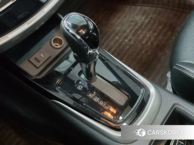 Nissan TIIDA 2021 Красный из Китая, фото 5