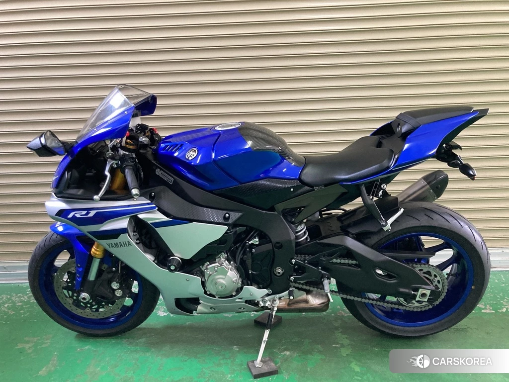 Проданный Yamaha YZF-R1 2016 из Японии