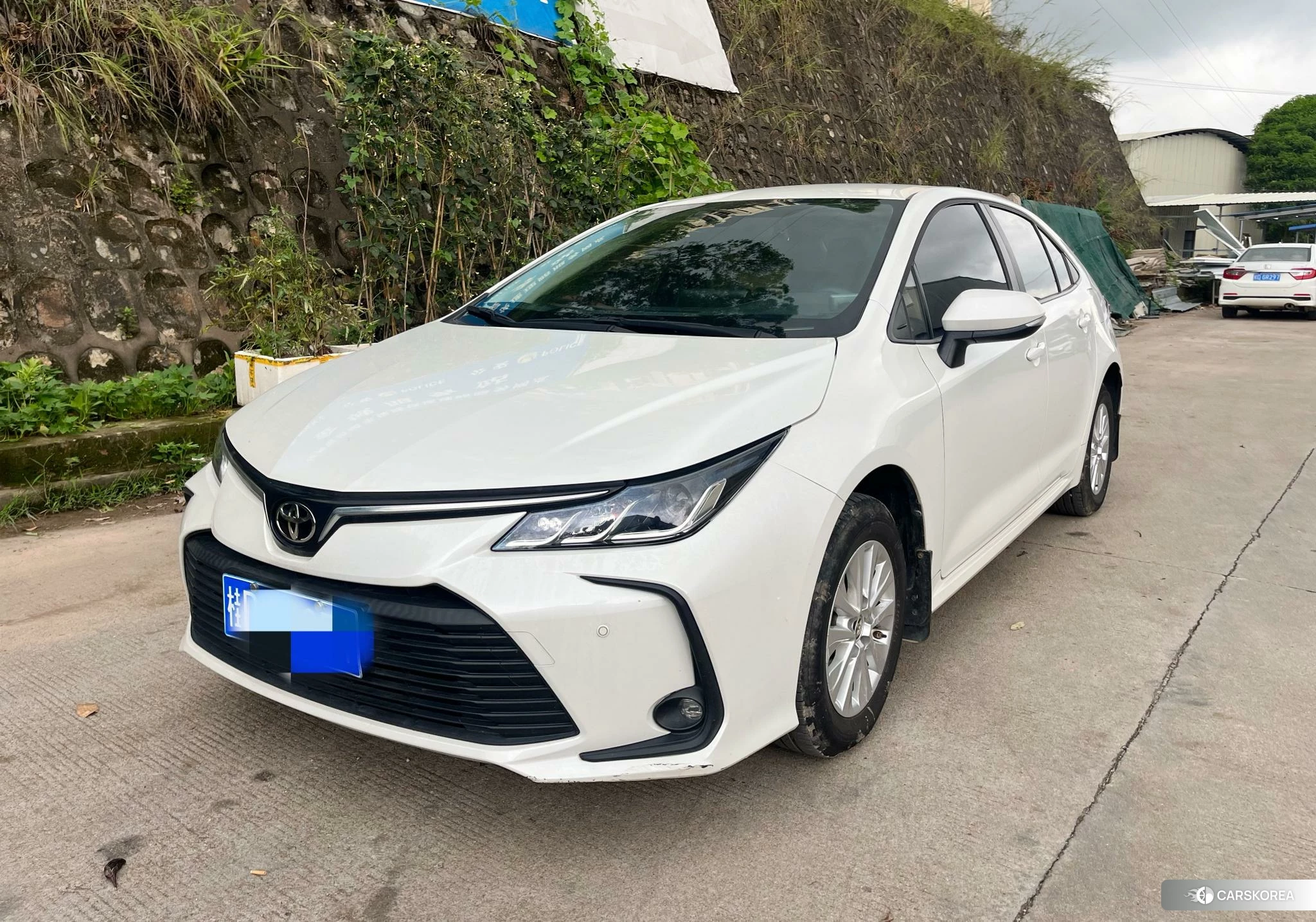 Toyota Corolla 2022 Белый из Китая, фото 3