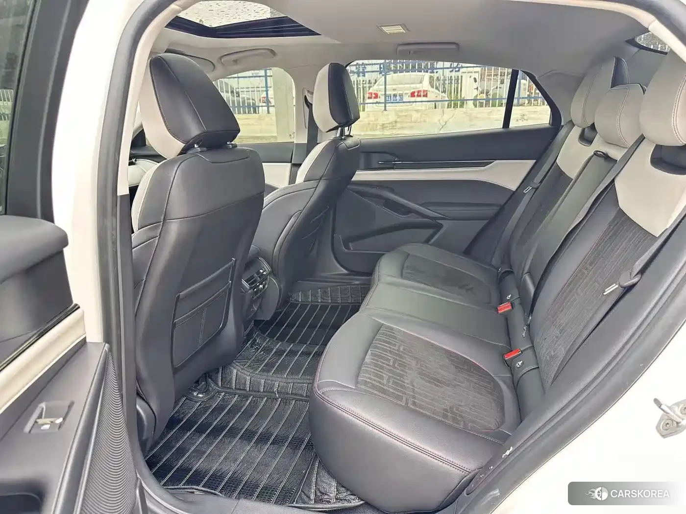 Ford Mondeo 2022 Белый из Китая, фото 2