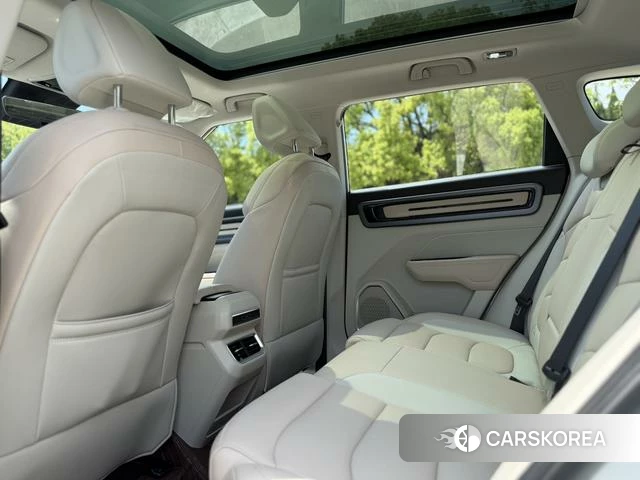Geely Automobile Geely ICON 2024 Белый из Китая, фото 6