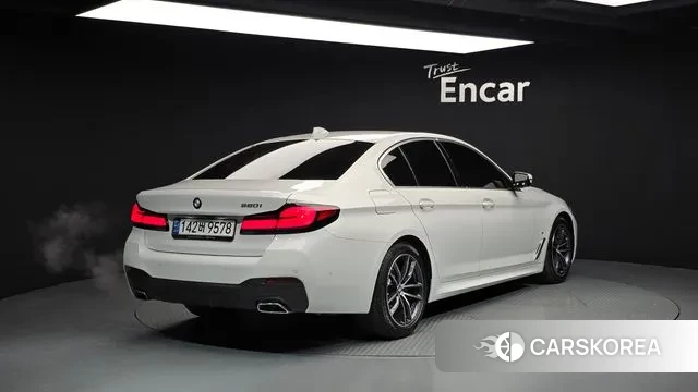 BMW 5 Series (G30) id 3519318 из Кореи 12