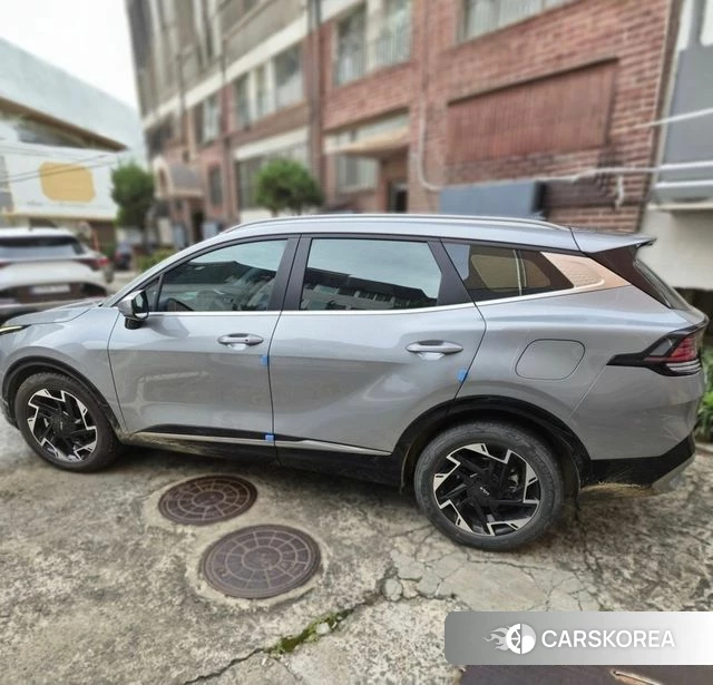 Kia Sportage 5th Generation 2022 Серебристо-серый из Кореи, фото 2