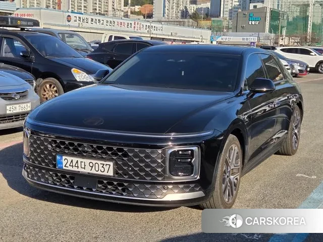 Hyundai Grandeur (GN7) id 3648983 из Кореи 12