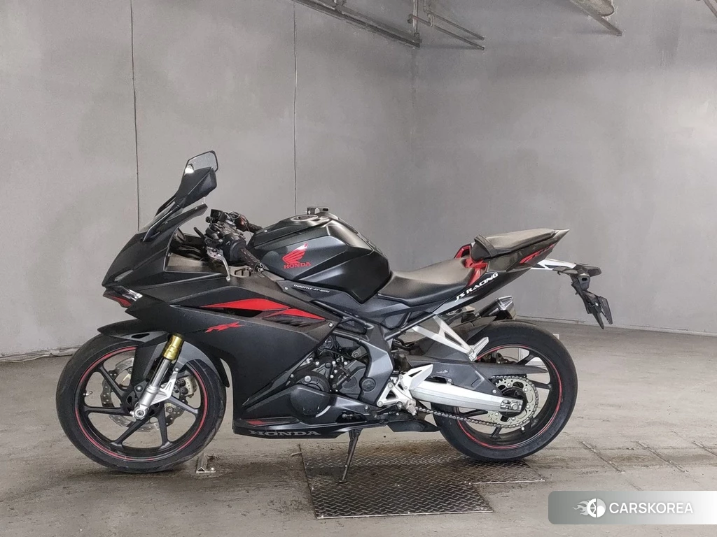 Проданный Honda CBR250RR 2017 из Японии, фото 2