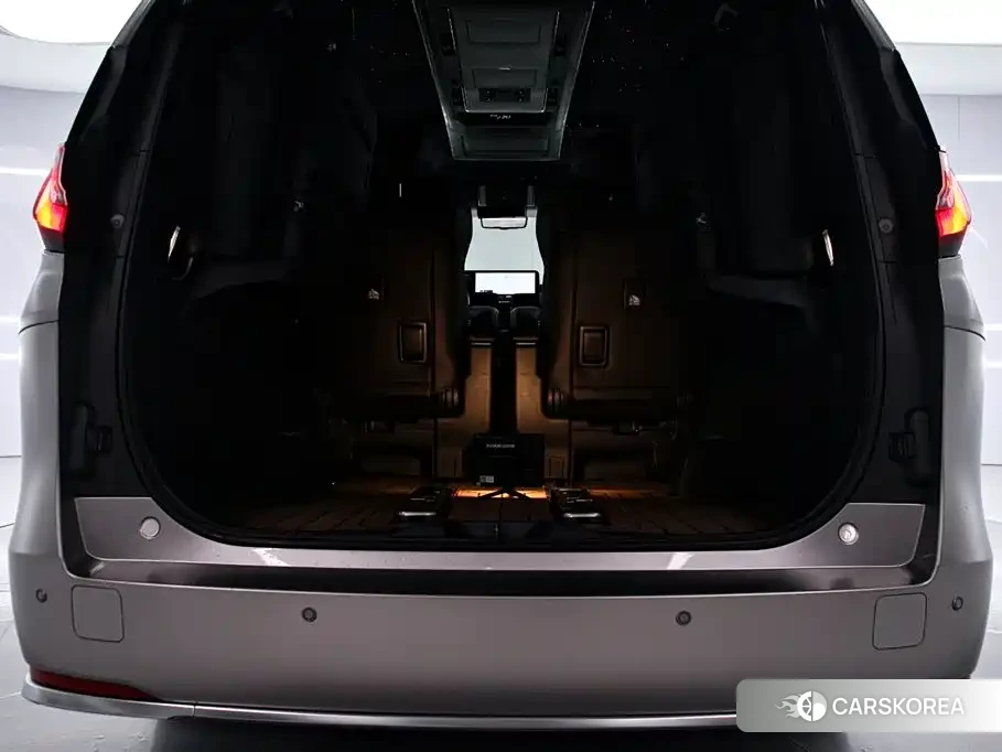 Lexus LM id 4628316 из Китая 9