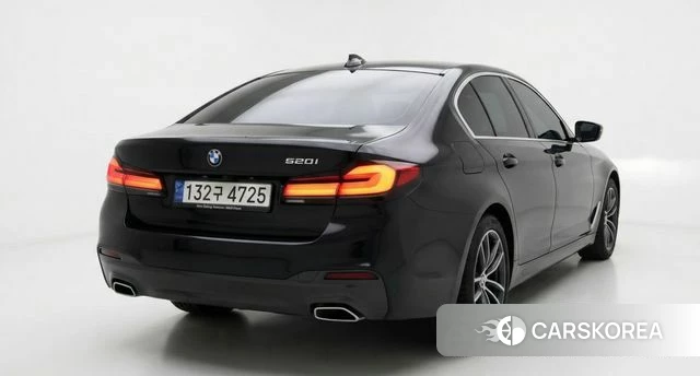 BMW 5 Series (G30) 2022 Черный из Кореи, фото 4