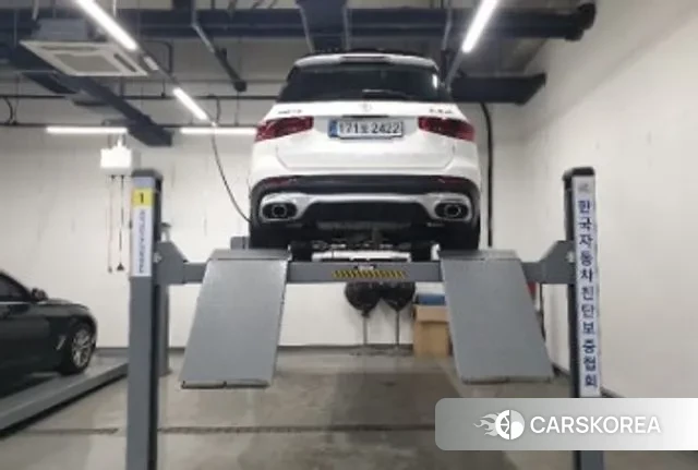 Mercedes-Benz GLB-Class X247 2025 Белый из Кореи, фото 2