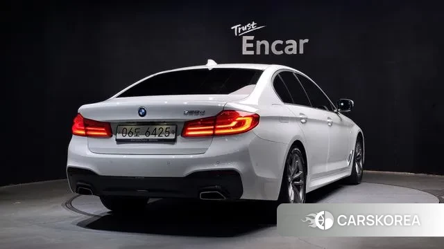 BMW 5 Series (G30) id 3439642 из Кореи 12