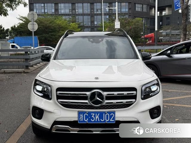 Mercedes-Benz GLB 2023 Белый из Китая, фото 2