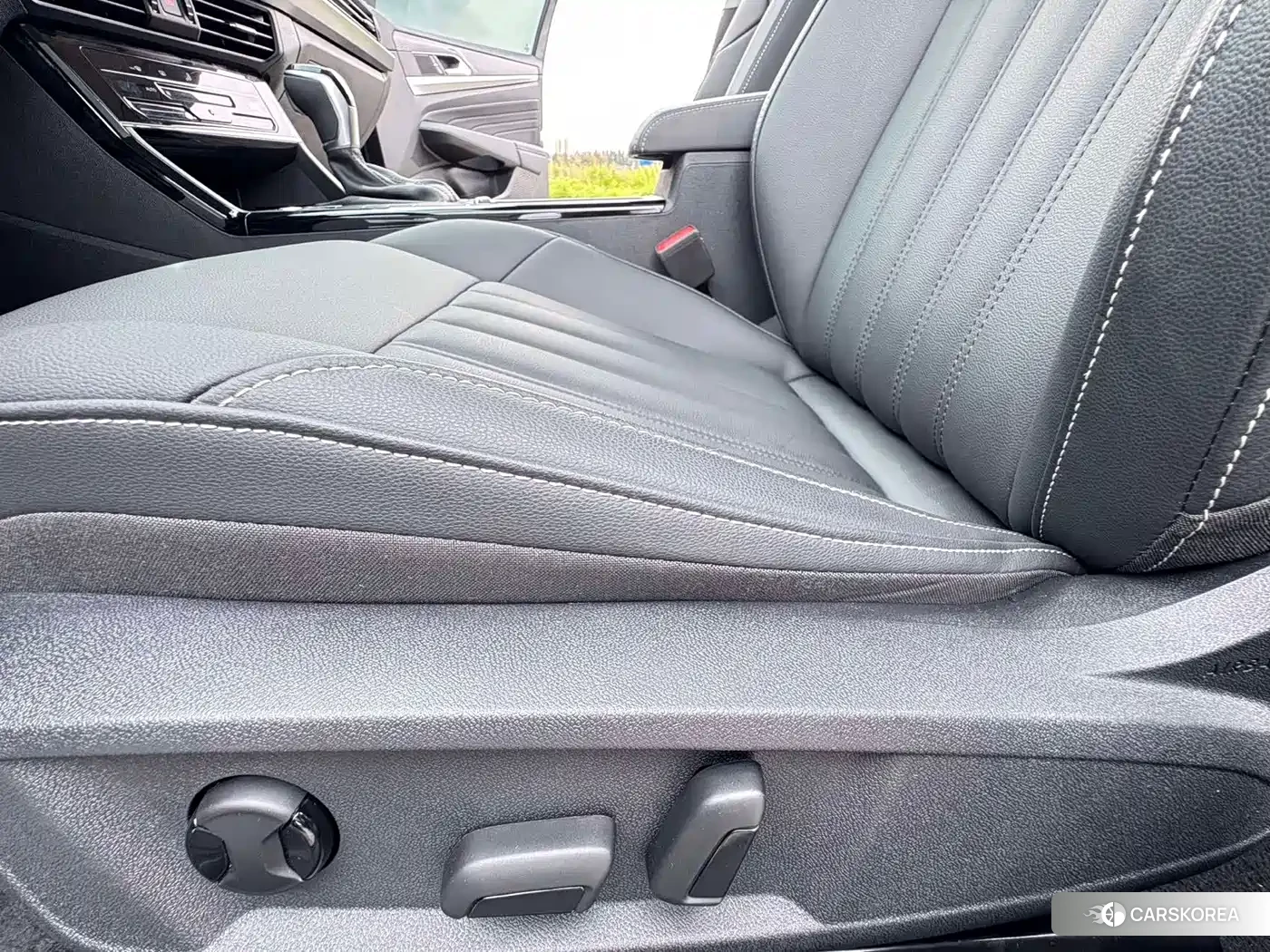 Volkswagen Passat id 4622277 из Китая 12