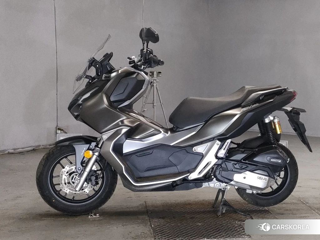 Проданный Honda ADV150 2019 из Японии