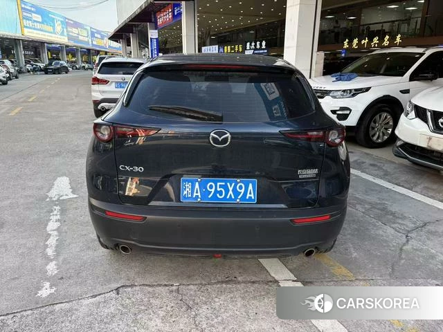 Mazda CX-30 2022 Черный из Китая, фото 3