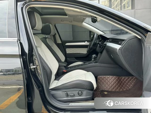 Volkswagen Magotan 2023 Черный из Китая, фото 2