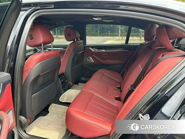 BMW 5 series 2021 Черный из Китая, фото 2