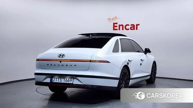 Hyundai Grandeur (GN7) id 3891913 из Кореи 12