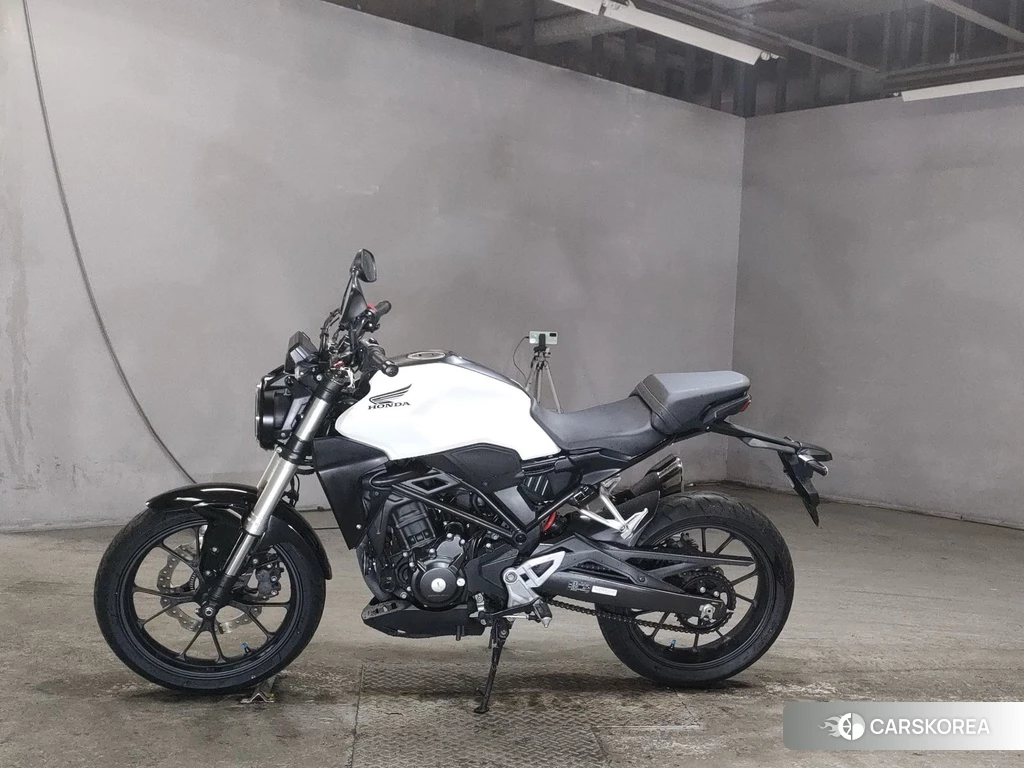Проданный Honda CB250R 2018 из Японии